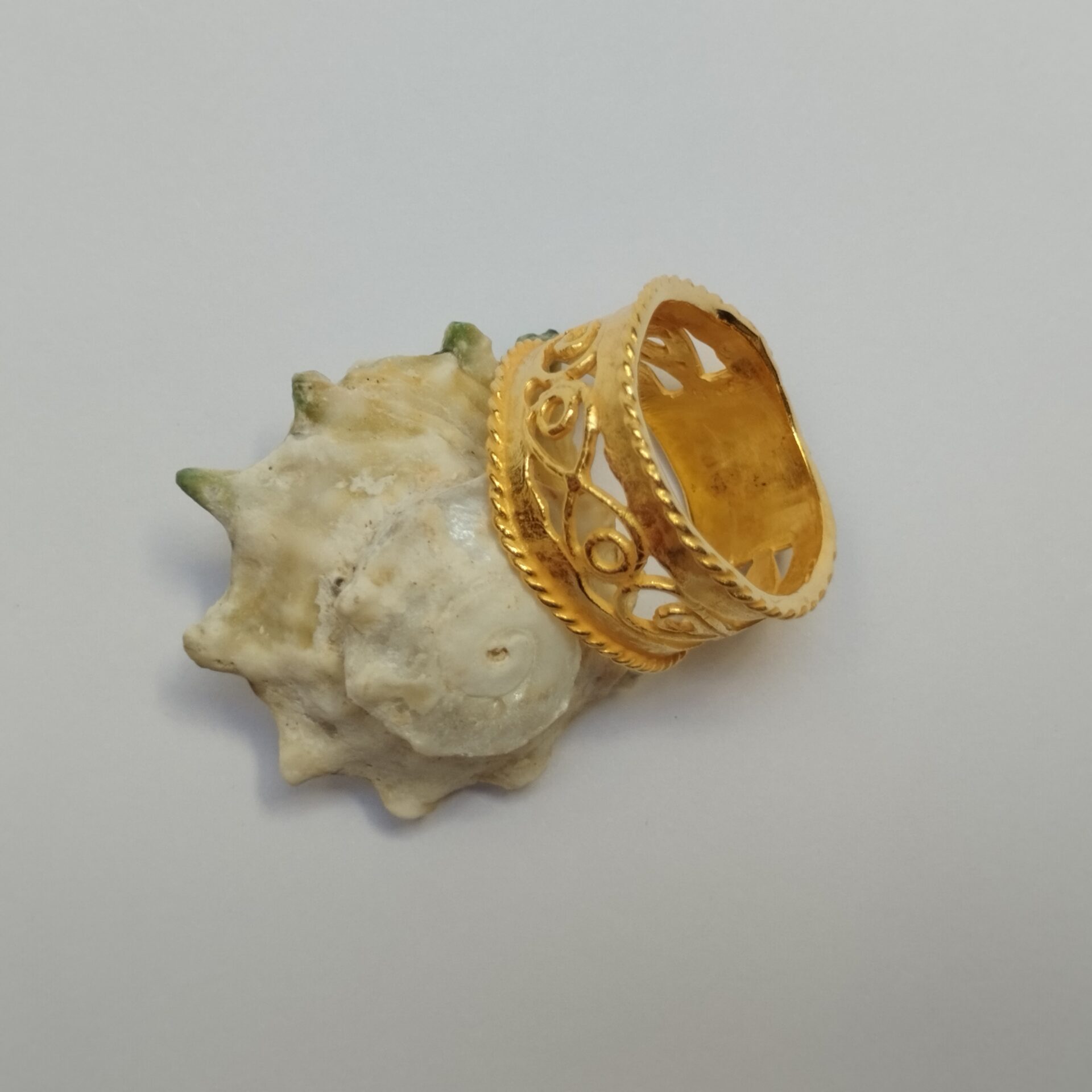Descubre «Etrusca»: la nueva colección de joyería inspirada en una civilización legendaria.