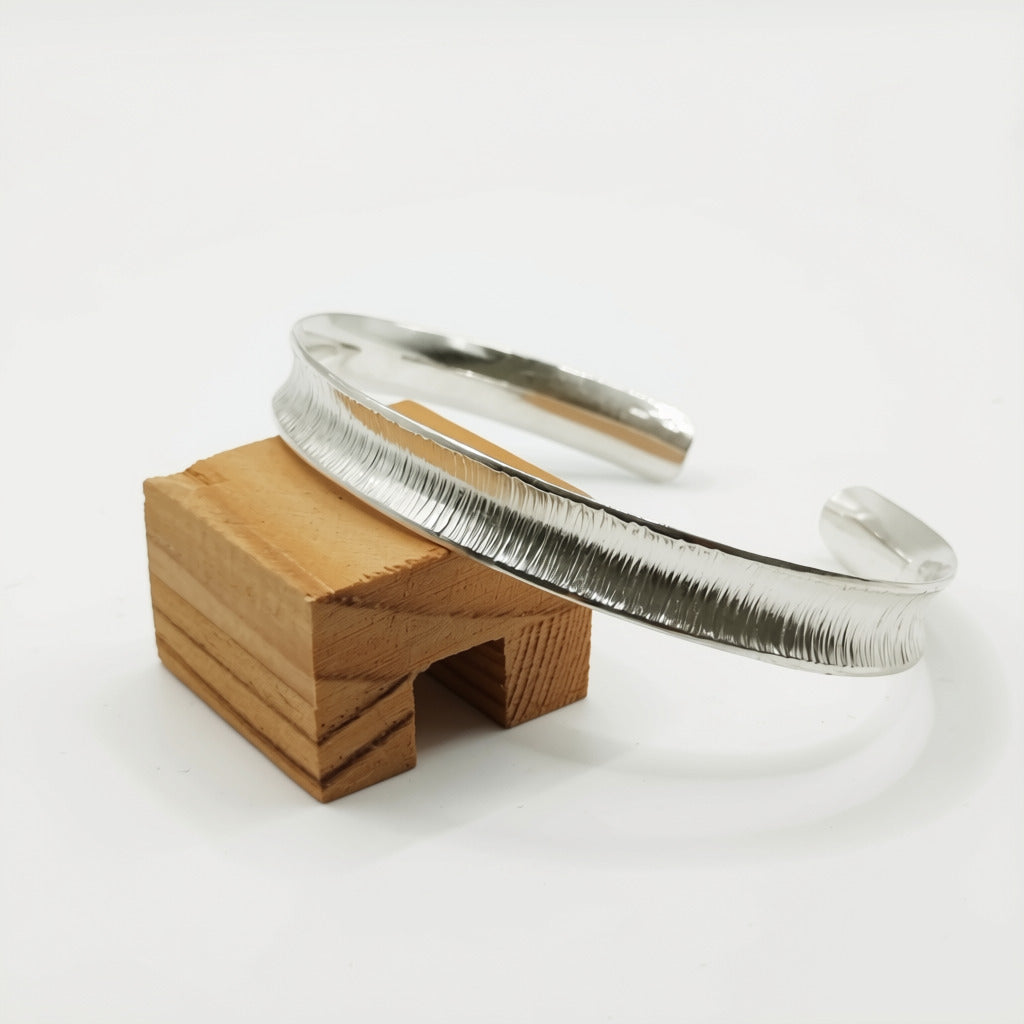 Pulsera textura rayada vertical