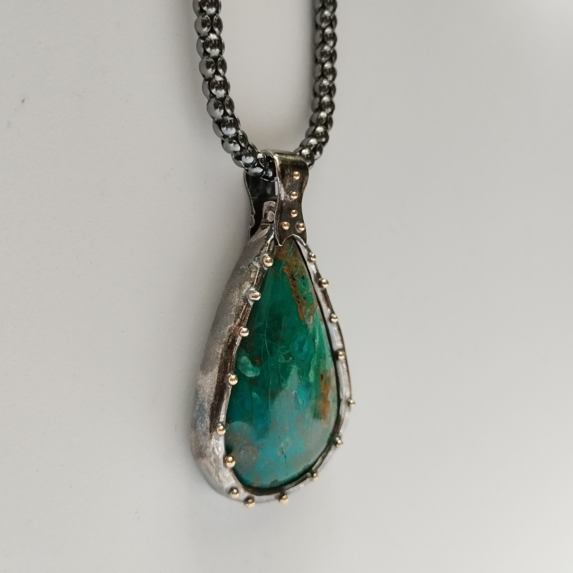 COLGANTE HEFESTO CRISOCOLA PERA