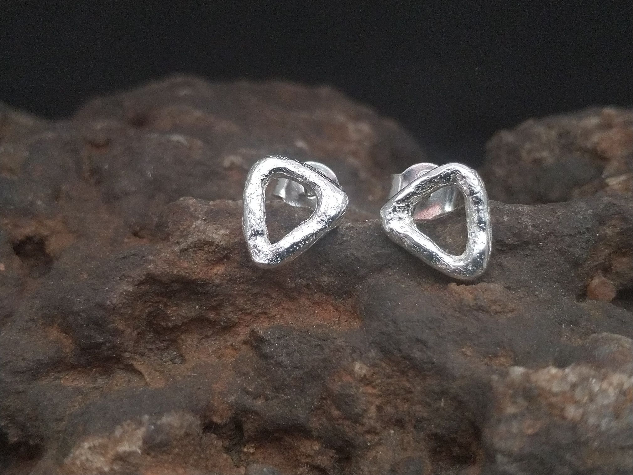 Pendientes Elemental triángulo pequeño