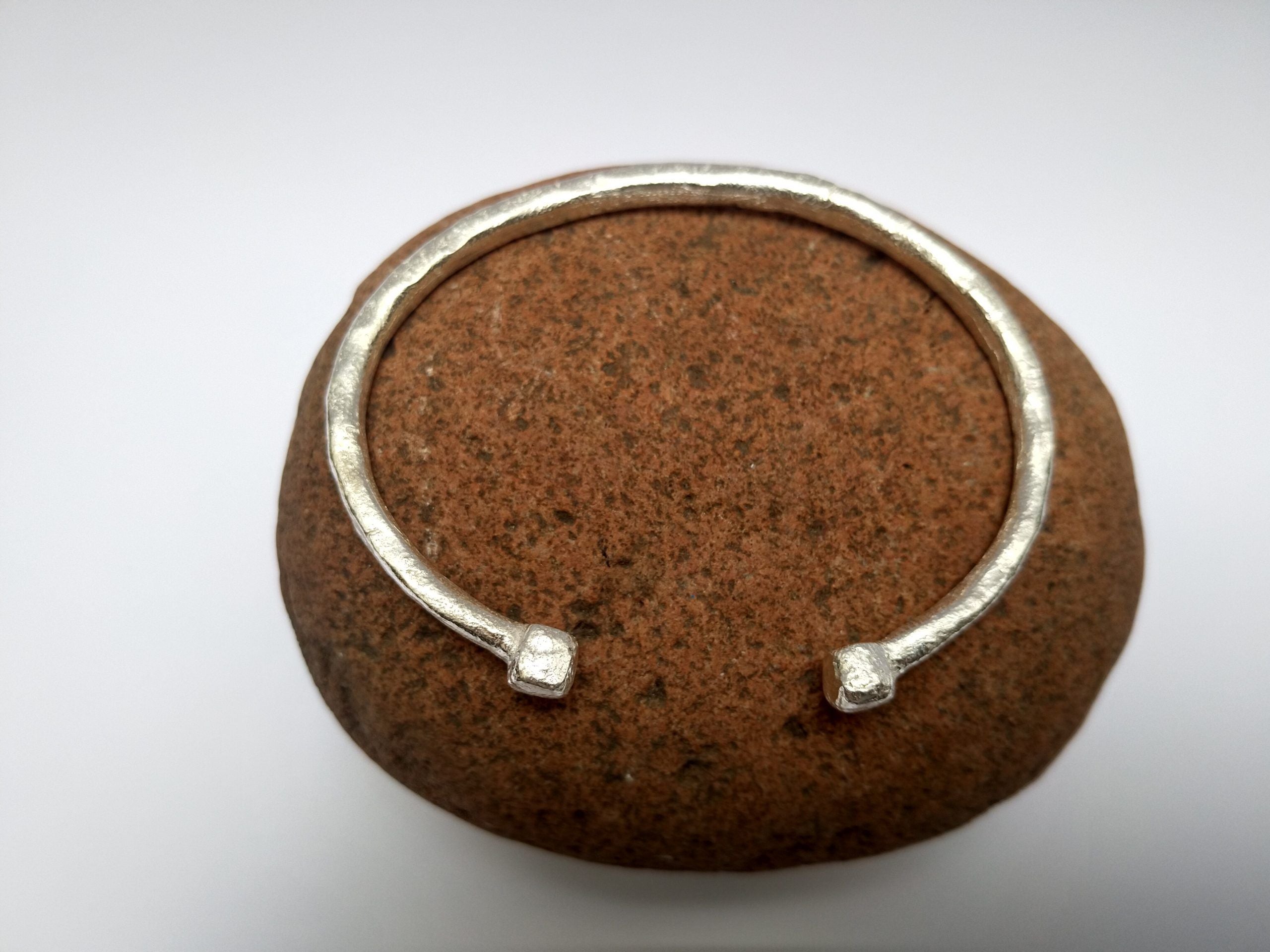 Pulsera Trajano dos cubos pequeña