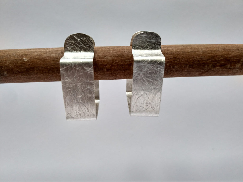 Pendientes Folium Cuadrados pequeños