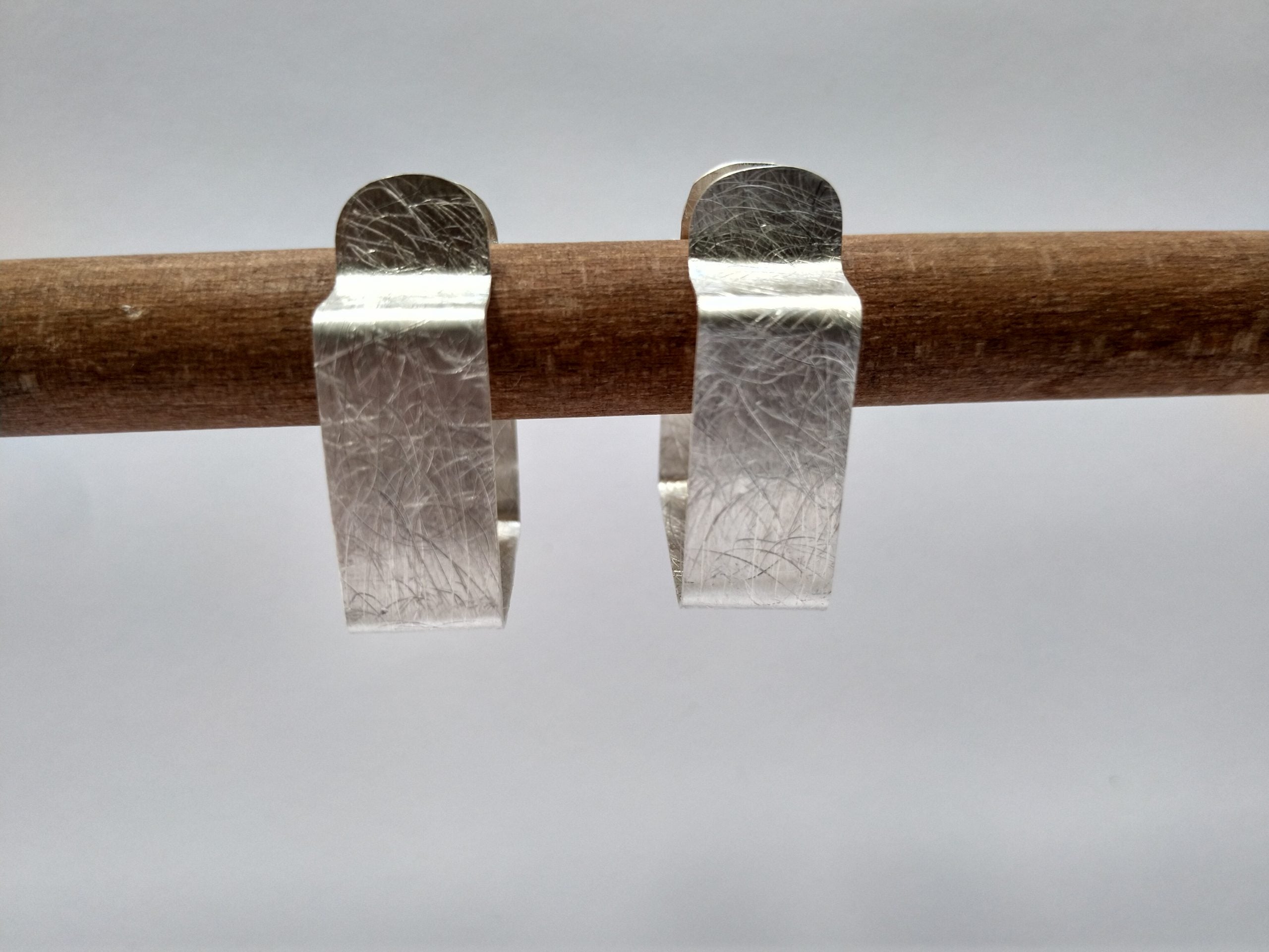 Pendientes Folium Cuadrados pequeños